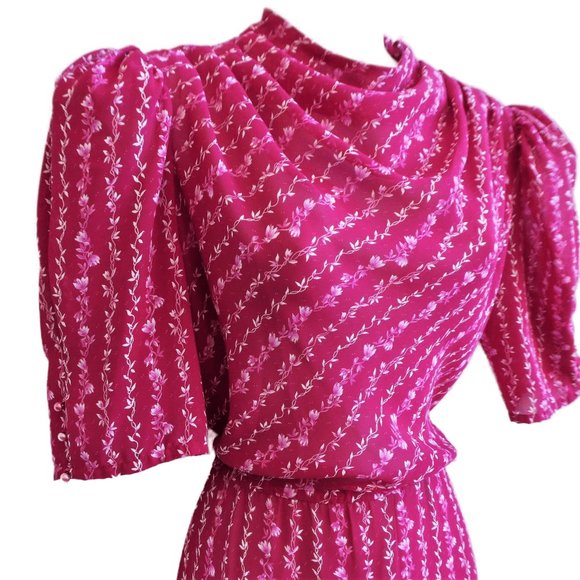 Vintage Dresses & Skirts - Vintage 70s Dress Floral Leis Puff Half Sleeve Draped Neck Pearlized Buttons